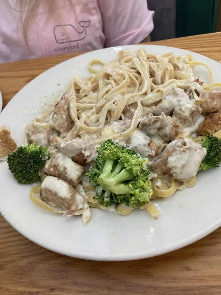 Chicken Fettuccine Alfredo with Chicken